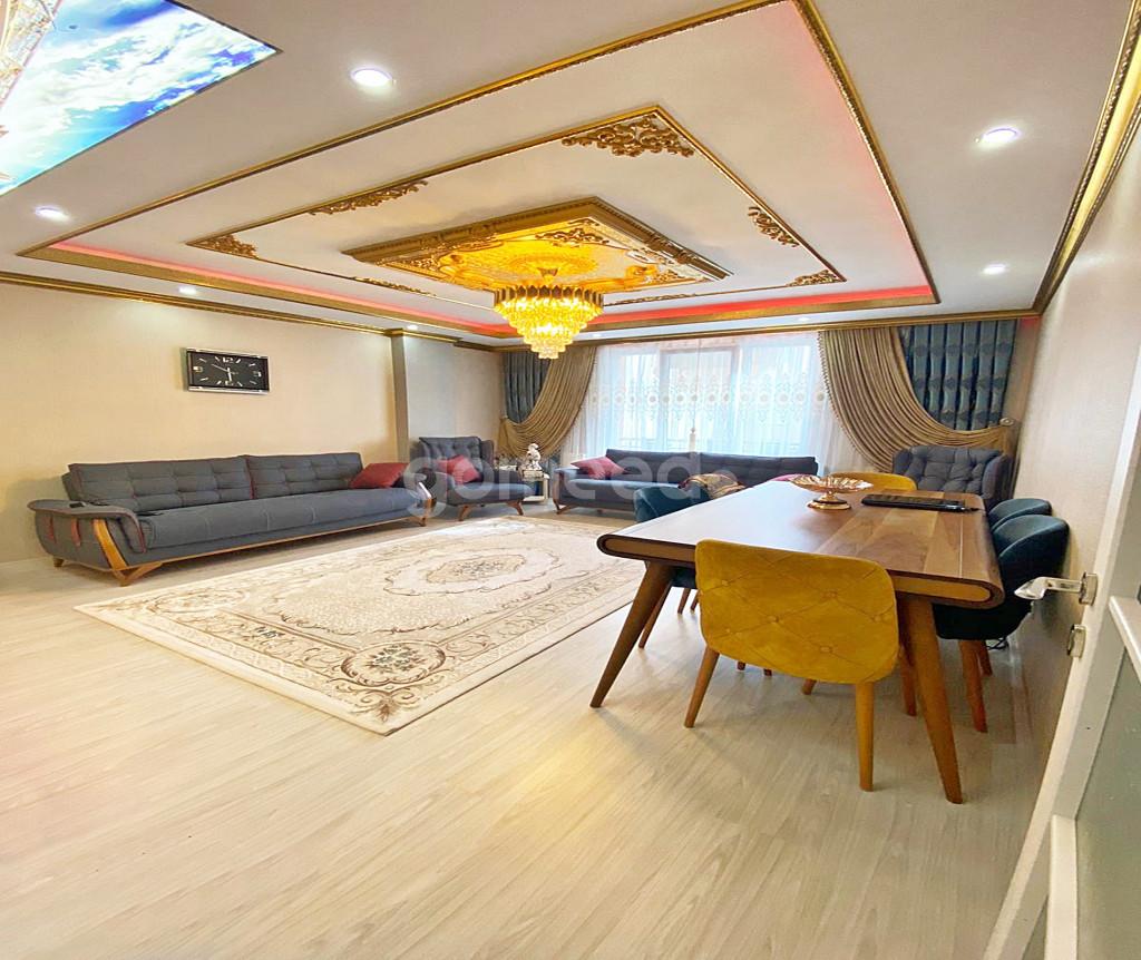 AVCILAR MÜKEMMEL 3+1 SATILIK DAİRE