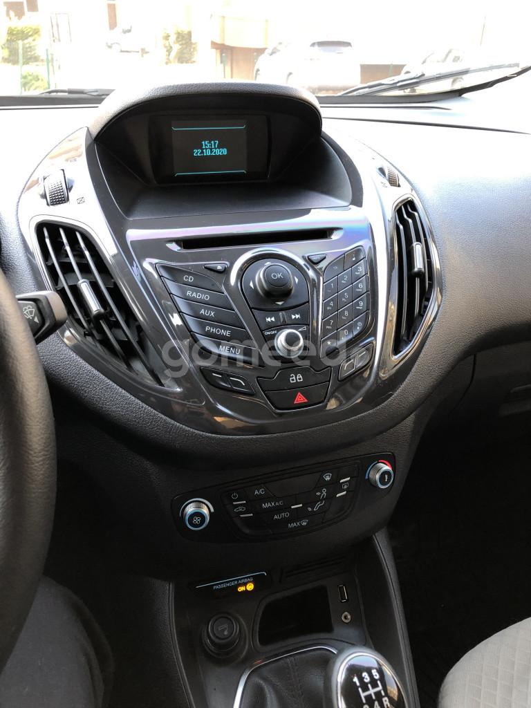 HATASIZ- BOYASIZ- DEĞİŞENSİZ FORD TOURNEO COURİER