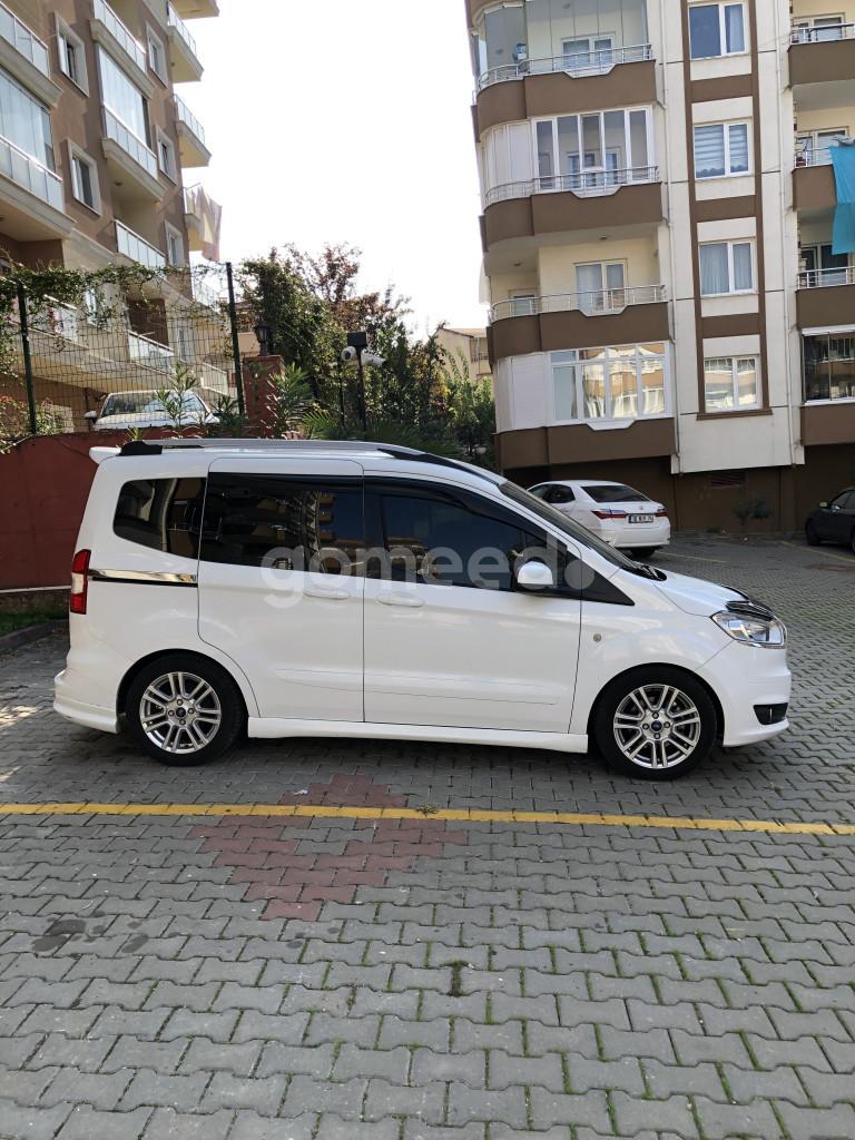 HATASIZ- BOYASIZ- DEĞİŞENSİZ FORD TOURNEO COURİER