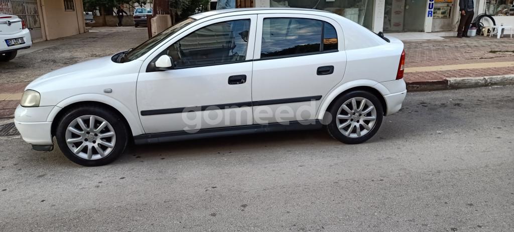 2005 Opel Astra hatchback Çelik jantlı BRC LPG ruhsata işli 176 bin kilometrede motor ve yürüyeni çok iyi