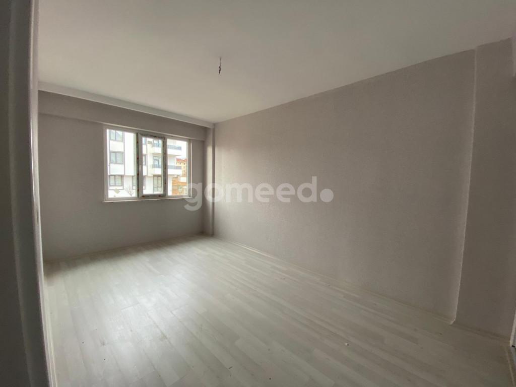 AHMET YESEVİ CADDESİ ÜZERİ 3+1 170 M2 ARAKAT HOBİ BAHCELİ KAPALI OTOPARKLI SATILIK DAİRE