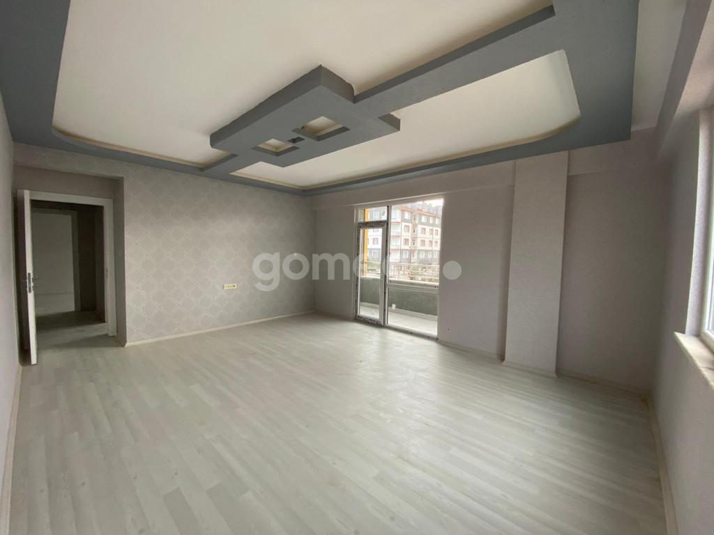 AHMET YESEVİ CADDESİ ÜZERİ 3+1 160 m2 ZEMİN KAT HOBİBAHÇELİ KAPALI OTOPARKLI SATILIK DAİRE