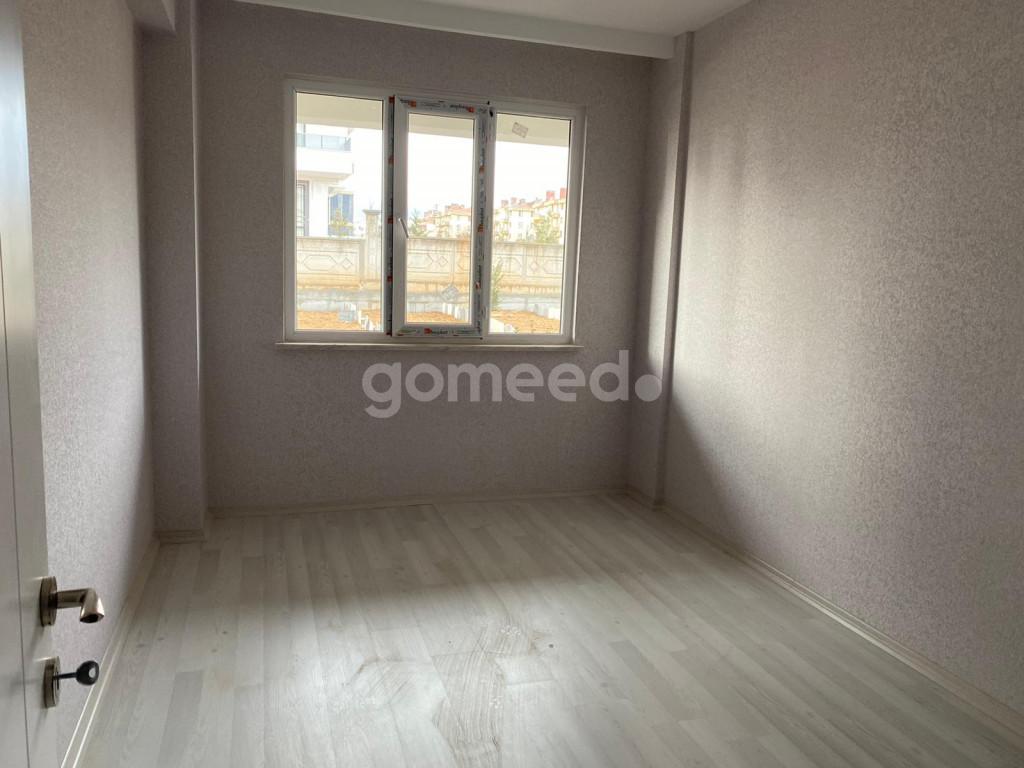 AHMET YESEVİ CADDESİ ÜZERİ 3+1 160 M2 ZEMİN KAT HOBİ  BAHÇELİ KAPALI OTOPARKLI DAİRE