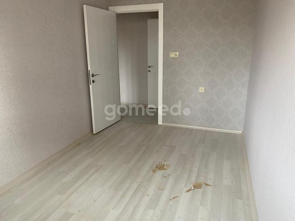 AHMET YESEVİ CADDESİ ÜZERİ 3+1 160 M2 ZEMİN KAT HOBİ BAHÇELİ KAPALI OTOPARKLI DAİRE