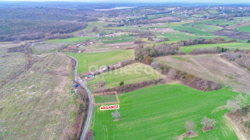 ARNAVUTKÖY BALABAN'DA YOLA CEPHE 244 M2 HAVAALANINA 10 DK