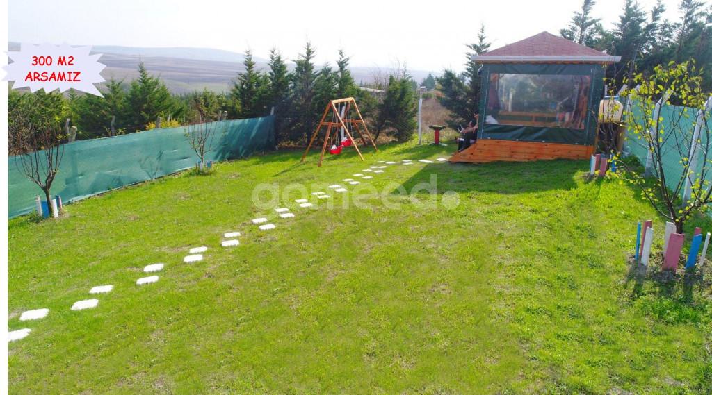 SAZLIBOSNA'DA 300 M2 ARSA VE HOBİ BAHÇESİ KANAL İSTANBUL'A 1KM