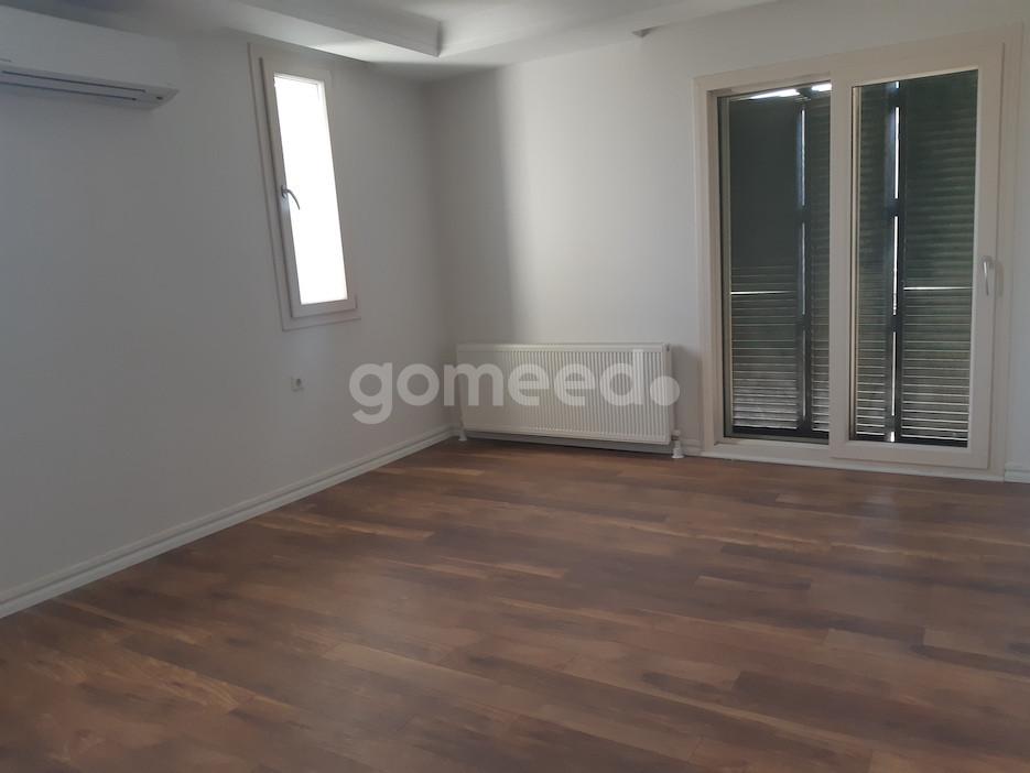 Ilıca'da Satılık Özel İç Dizayn Lüks Villa