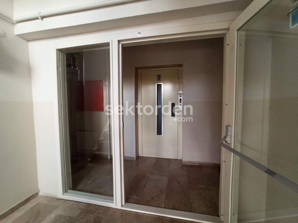 ÖZLÜCEDE BAKIMLI SATILIK DAİRE