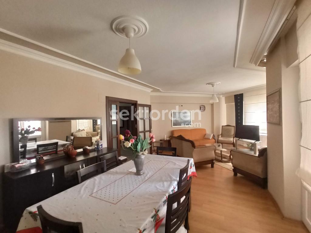 ÖZLÜCEDE BAKIMLI SATILIK DAİRE