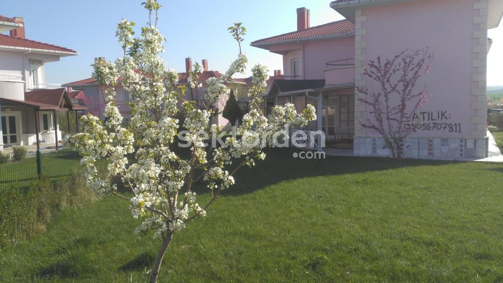 ANKARADA SATILIK UCUZ VILLA
