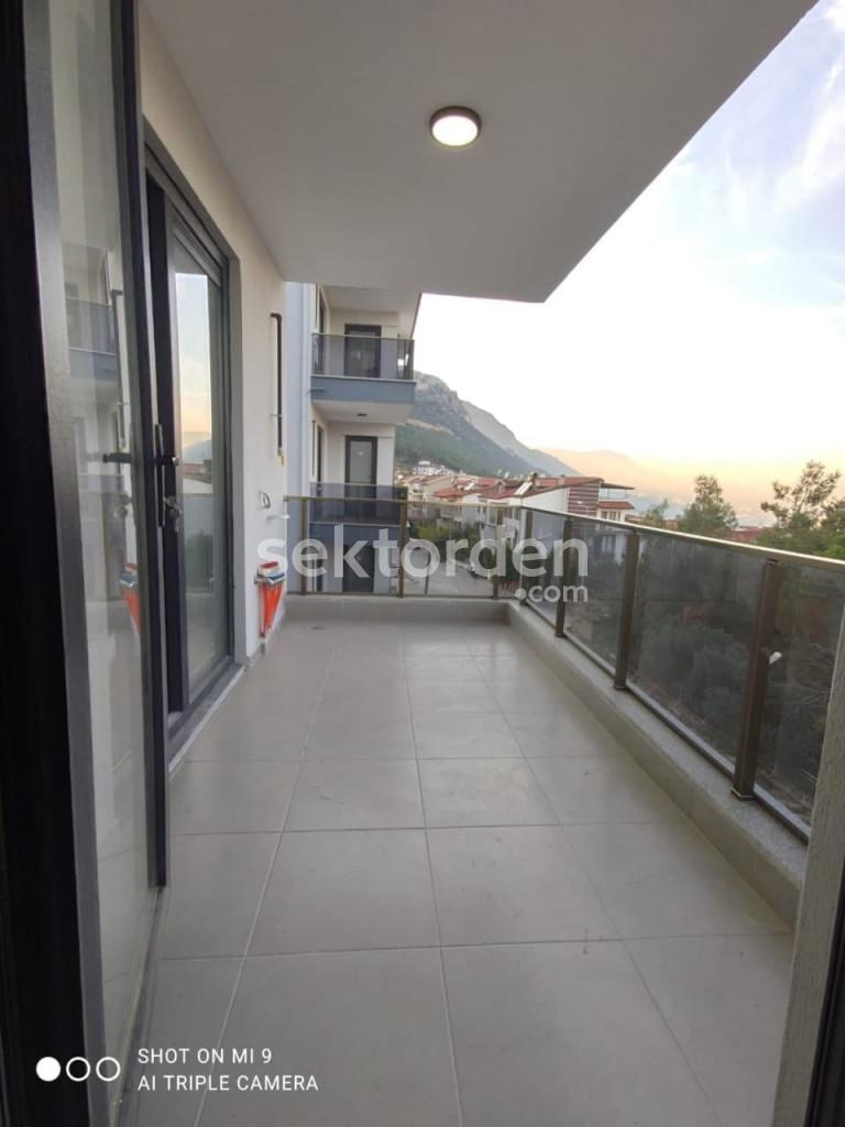 BAĞBAŞI MAH 3+1 130m2 SIFIR DAİRELER