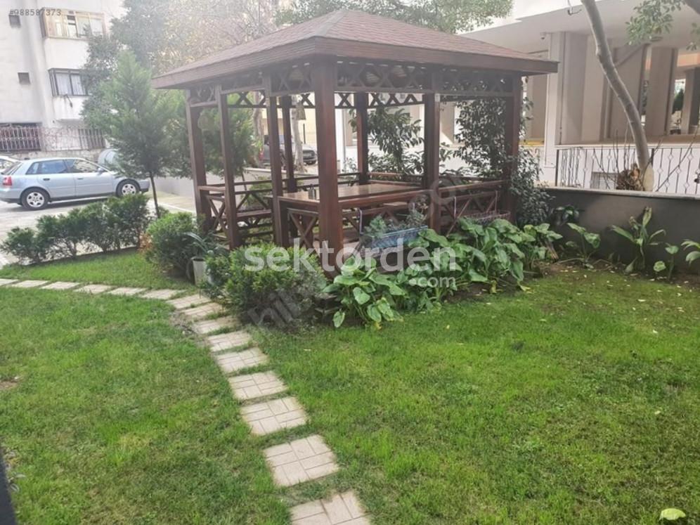 EMLAK WORKS'DEN KADIKÖY CADDEBOSTAN'DA SATILIK 3+1 DAİRE