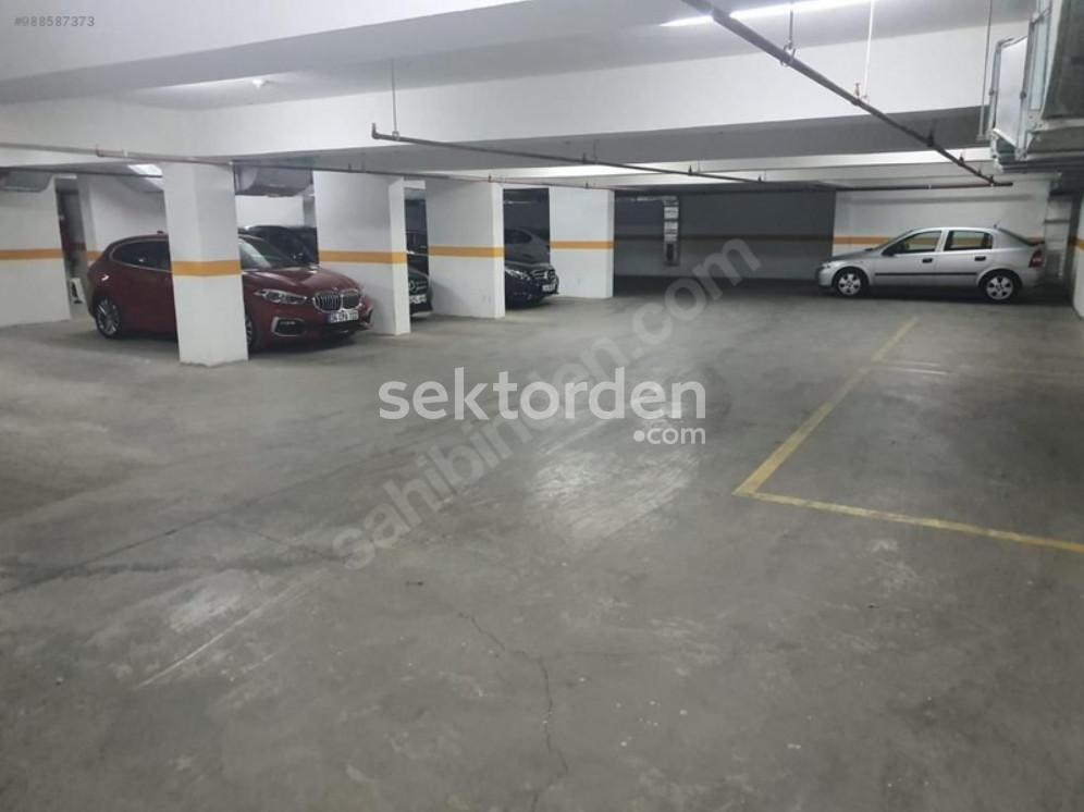 EMLAK WORKS'DEN KADIKÖY CADDEBOSTAN'DA SATILIK 3+1 DAİRE