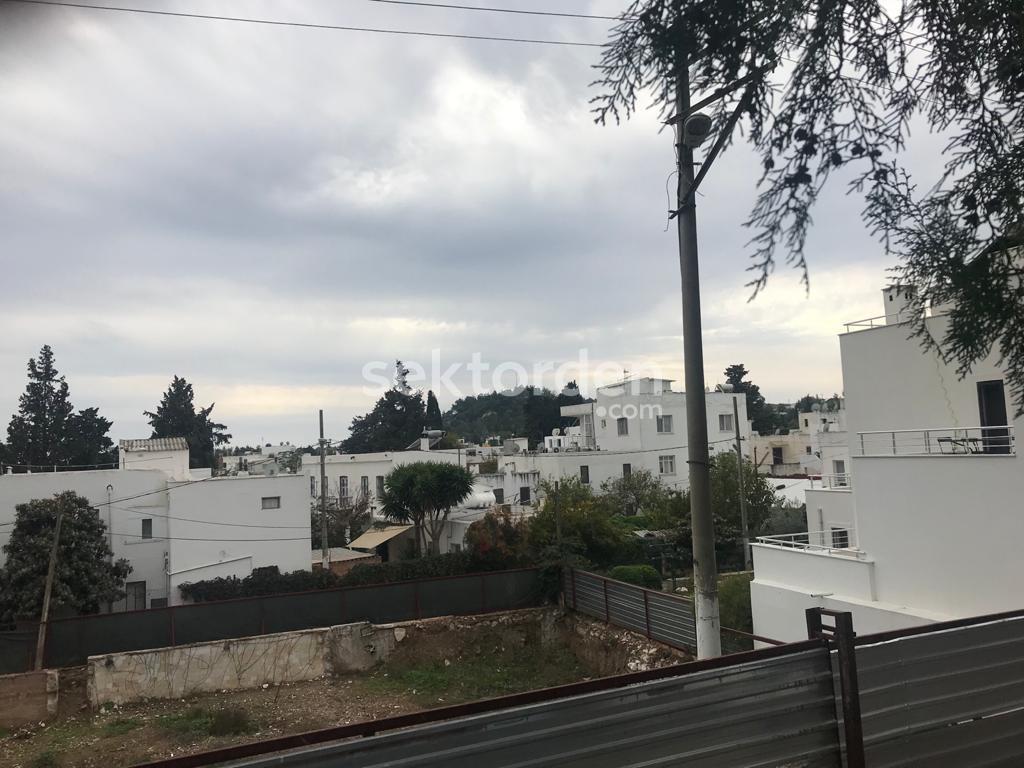 MUĞLA BODRUM ESKİÇEŞMEDE SATILIK 656 M2 İMARLI PROJELİ ARSA