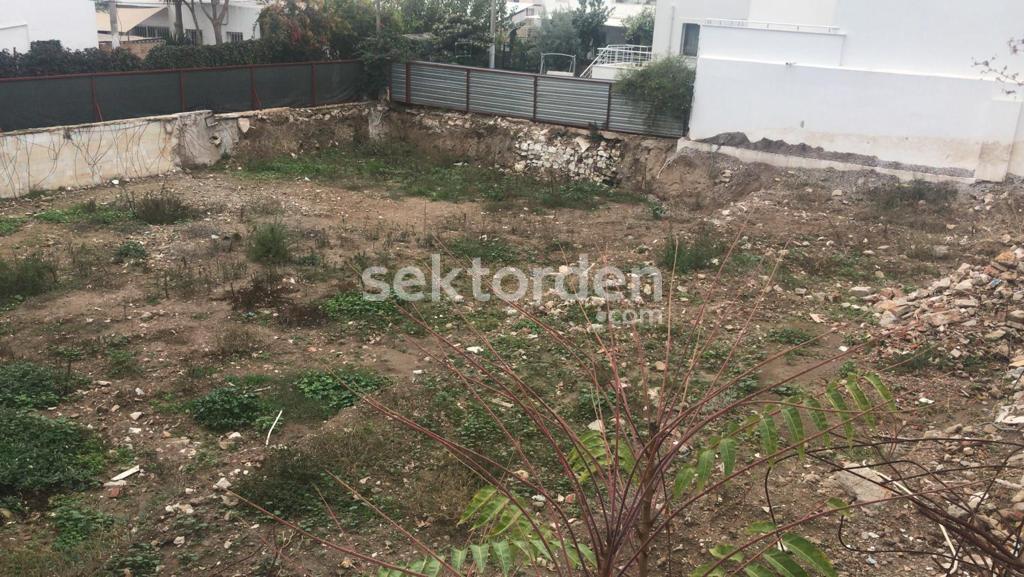 MUĞLA BODRUM ESKİÇEŞMEDE SATILIK 656 M2 İMARLI PROJELİ ARSA