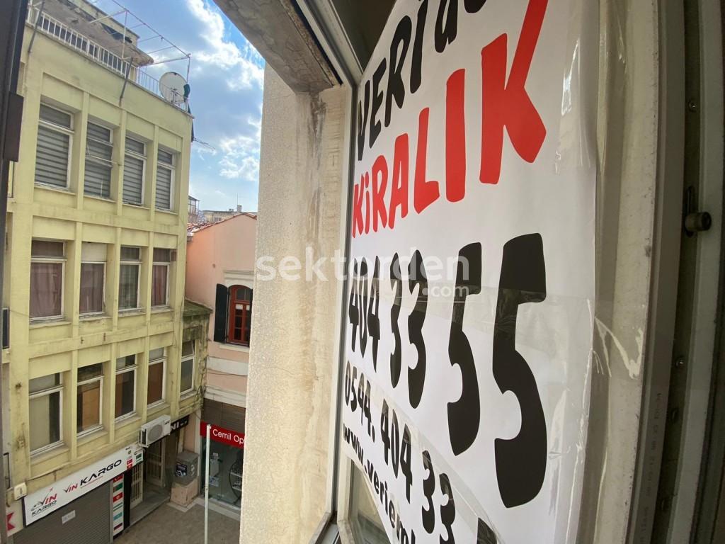 Konak 1.beyler Caddesinde Kiralık Ofis