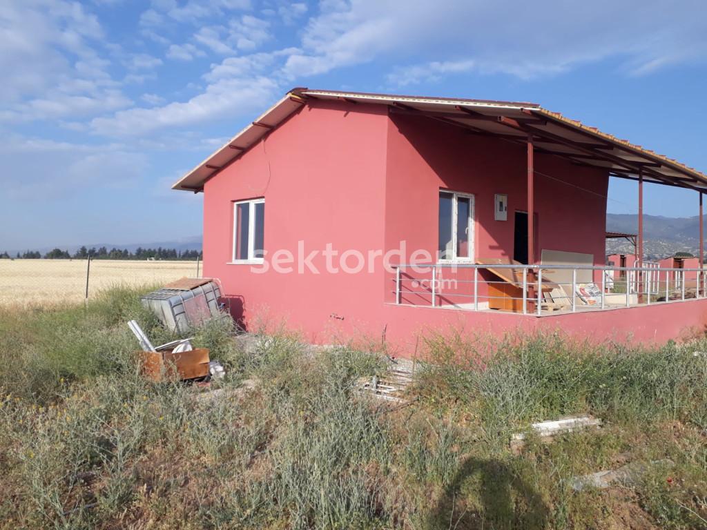 ANTALYA KORKUTELİ ÇOMAKLIDA SATILIK 1911 M2 TARLA İÇİNDE MÜZTAKİL EV