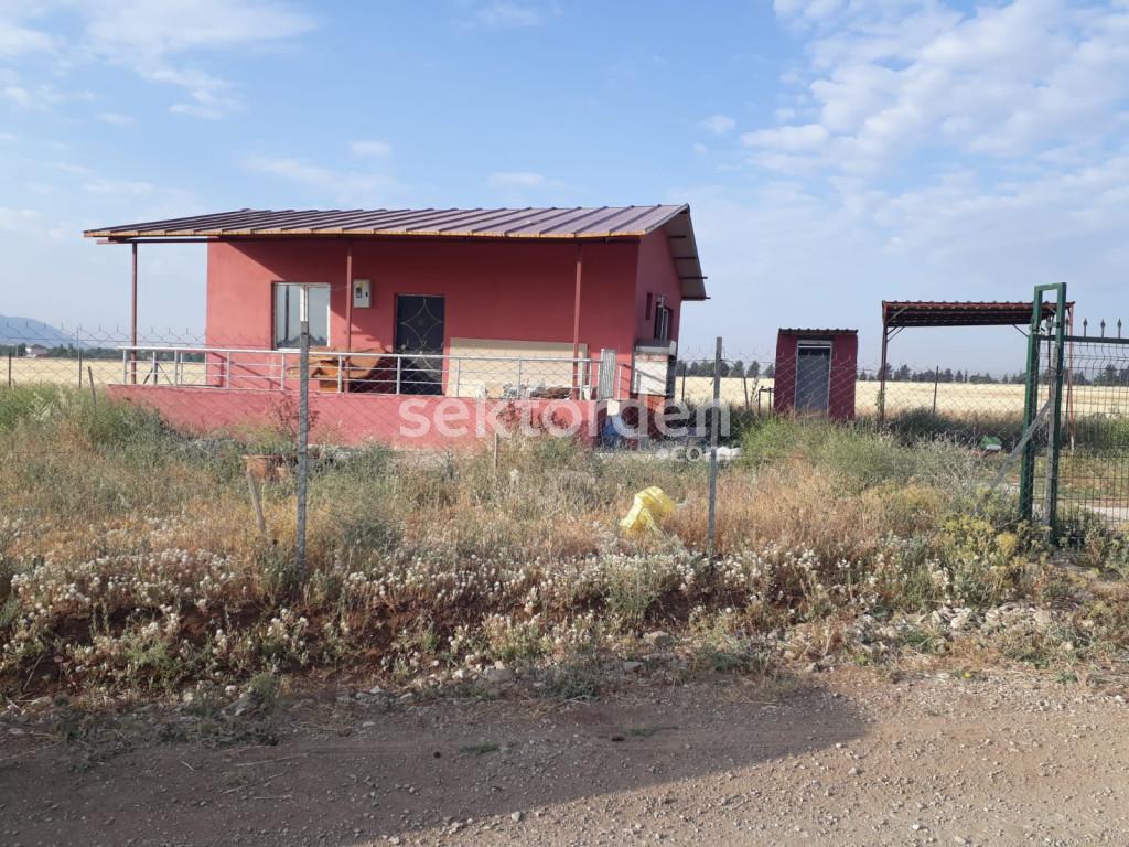 ANTALYA KORKUTELİ ÇOMAKLIDA SATILIK 1911 M2 TARLA İÇİNDE MÜZTAKİL EV
