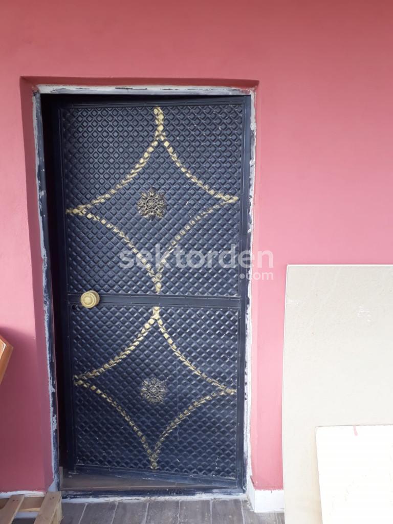 ANTALYA KORKUTELİ ÇOMAKLIDA SATILIK 1911 M2 TARLA İÇİNDE MÜZTAKİL EV