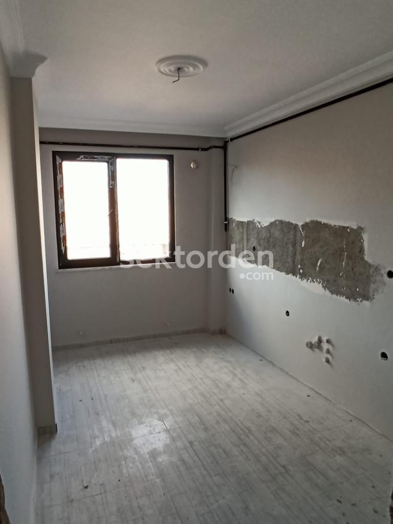 EMLAK WORKS'DEN SULTANBEYLİ NECİP FAZIL'DA 3+1 SATILIK DAİRE