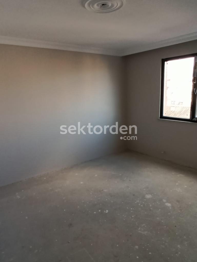 EMLAK WORKS'DEN SULTANBEYLİ NECİP FAZIL'DA 3+1 SATILIK DAİRE