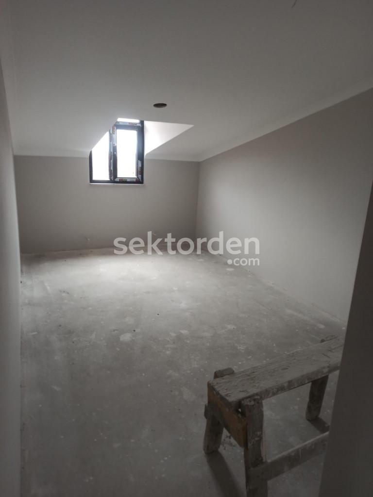 EMLAK WORKS'DEN SULTANBEYLİ NECİP FAZIL'DA SATILIK DUBLEKS DAİRE