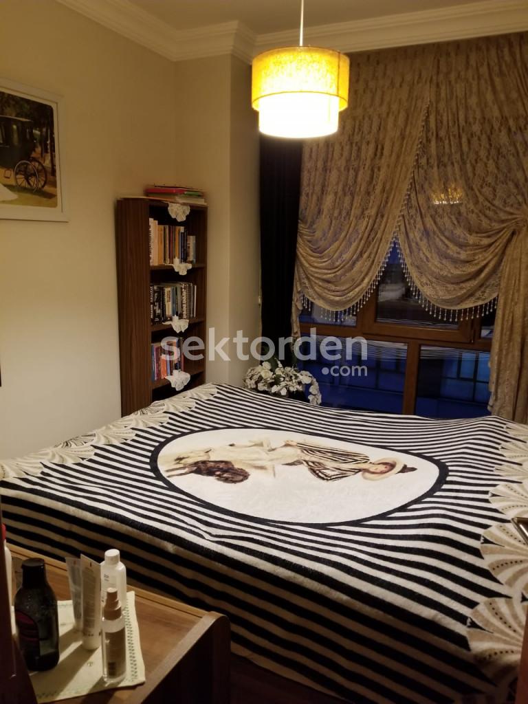 EMLAK WORKS'DEN PENDİK SİTE İÇERİSİNDE DENİZ MANZARALI 2+1 DAİRE