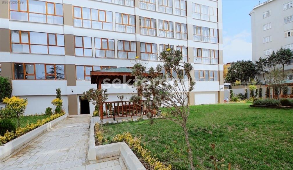 EMLAK WORKS'DEN PENDİK SİTE İÇERİSİNDE DENİZ MANZARALI 2+1 DAİRE