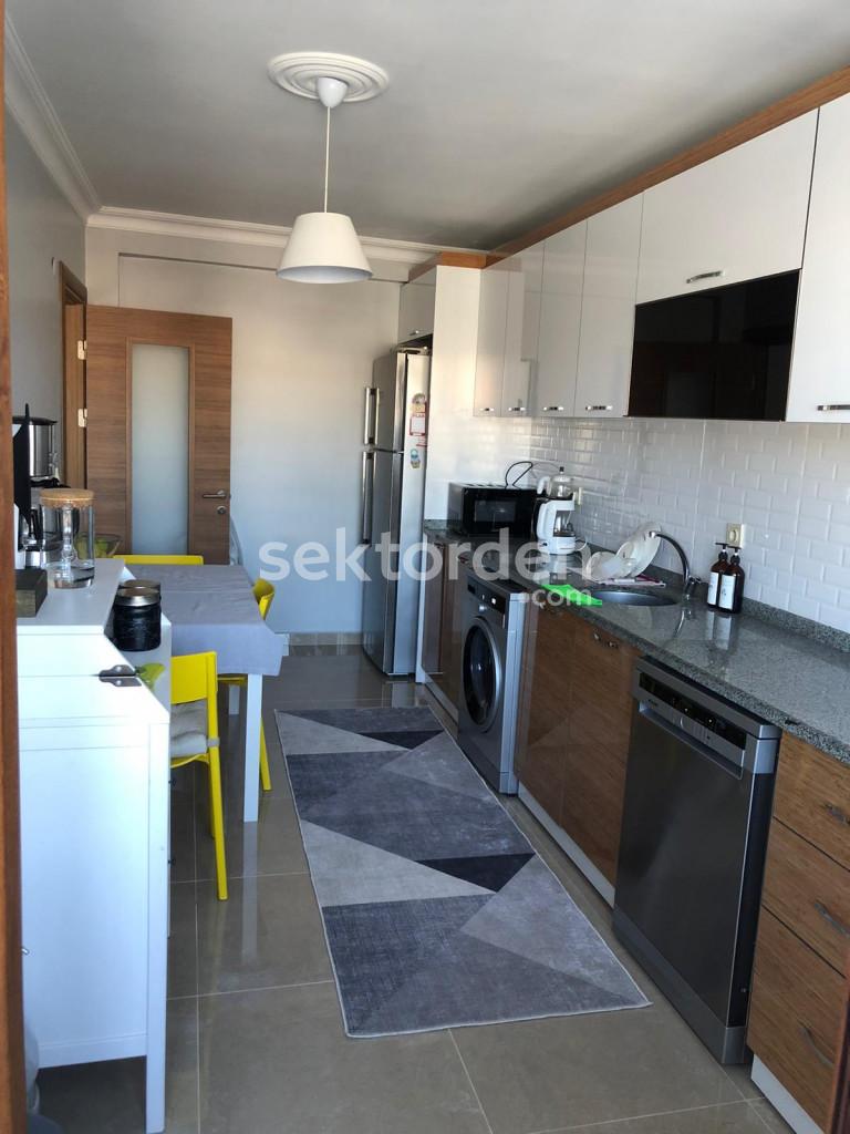 EMLAK WORKS'DEN ÇEKMEKÖY'DE 2+1 SATILIK DAİRE