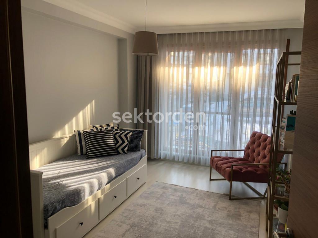 EMLAK WORKS'DEN ÇEKMEKÖY'DE 2+1 SATILIK DAİRE