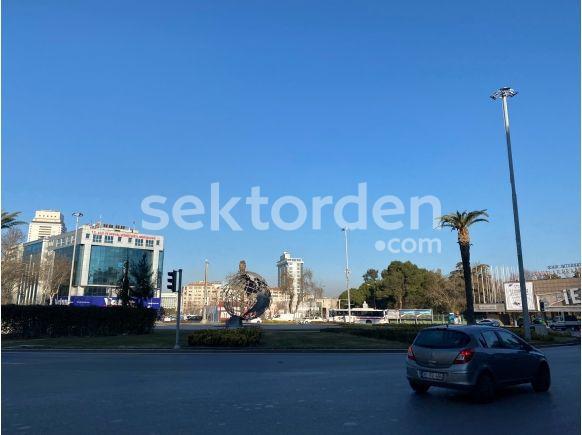 Kurumsal Firmalara Alsancak Basmane Meydanı 9 Eylül Fuar Karşısı Kiralık Dükkan