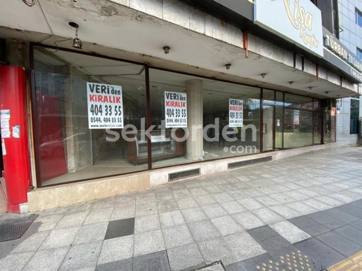 Kurumsal Firmalara Alsancak Basmane Meydanı 9 Eylül Fuar Karşısı Kiralık Dükkan