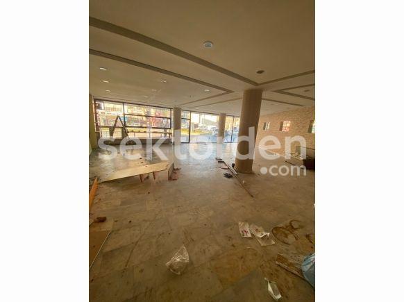 Kurumsal Firmalara Alsancak Basmane Meydanı 9 Eylül Fuar Karşısı Kiralık Dükkan