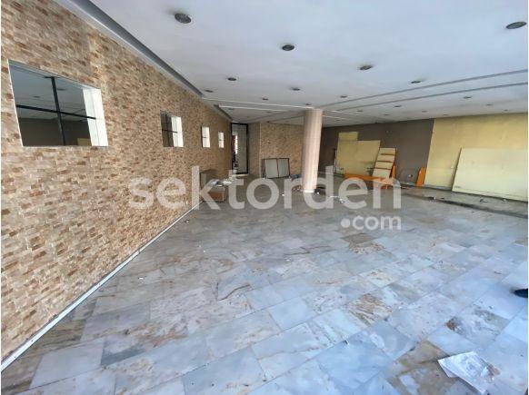 Kurumsal Firmalara Alsancak Basmane Meydanı 9 Eylül Fuar Karşısı Kiralık Dükkan
