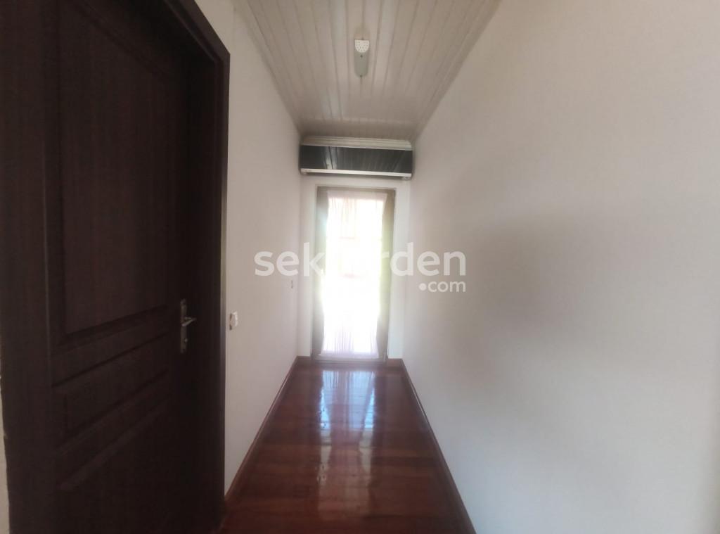 MUĞLA DALYAN ORTACADA SATILIK 3500 M2 ARSA İÇİNDE 380 M2 4+2 MALİKANE