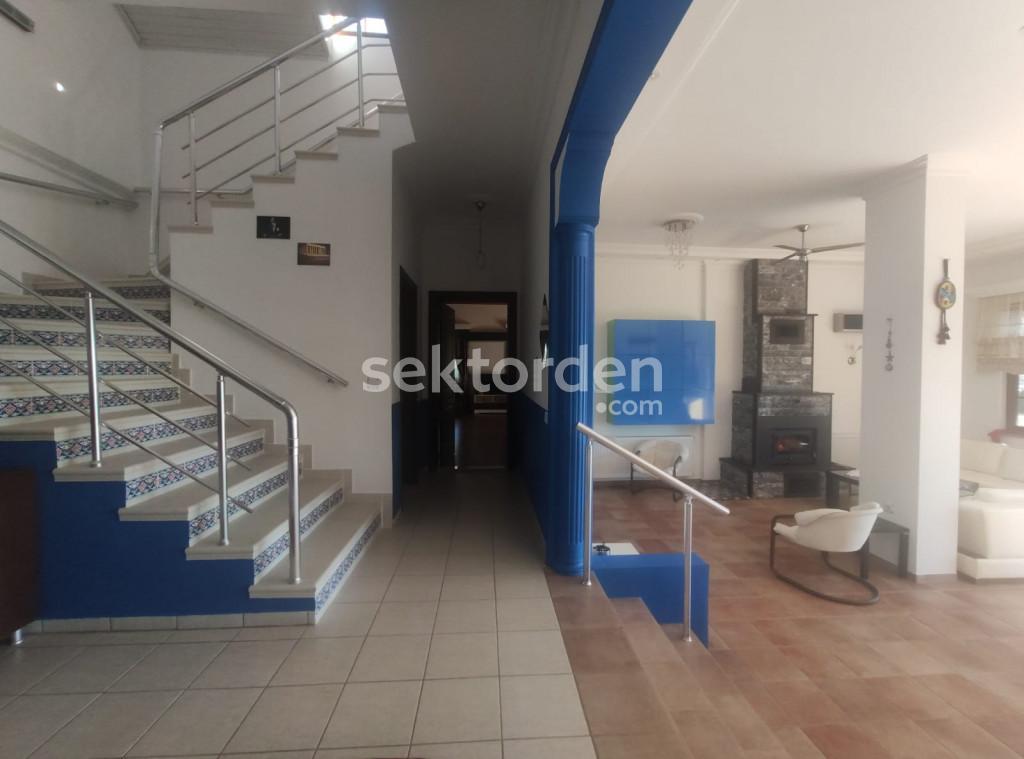 MUĞLA DALYAN ORTACADA SATILIK 3500 M2 ARSA İÇİNDE 380 M2 4+2 MALİKANE