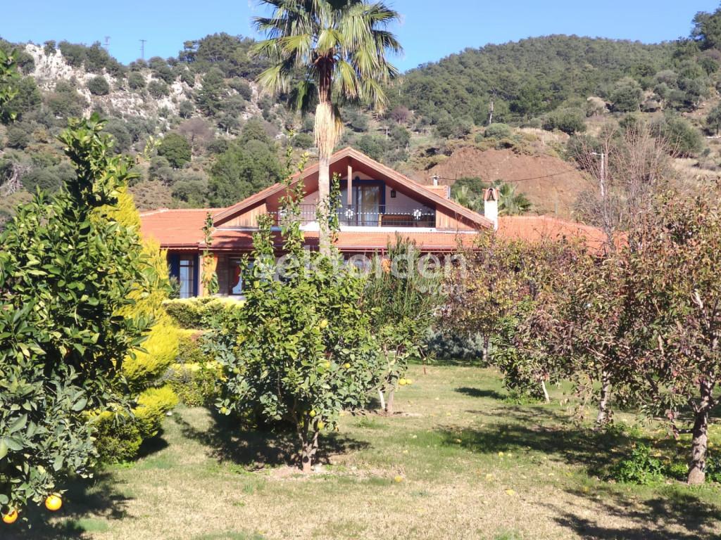 MUĞLA DALYAN ORTACADA SATILIK 3500 M2 ARSA İÇİNDE 380 M2 4+2 MALİKANE