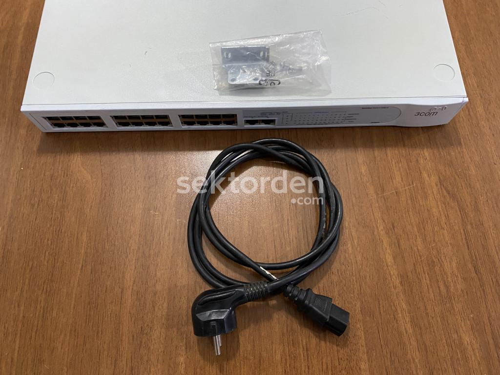 3COM Baseline Network Switch 2126-G - 26 Port 10/100/1000 3C16472
