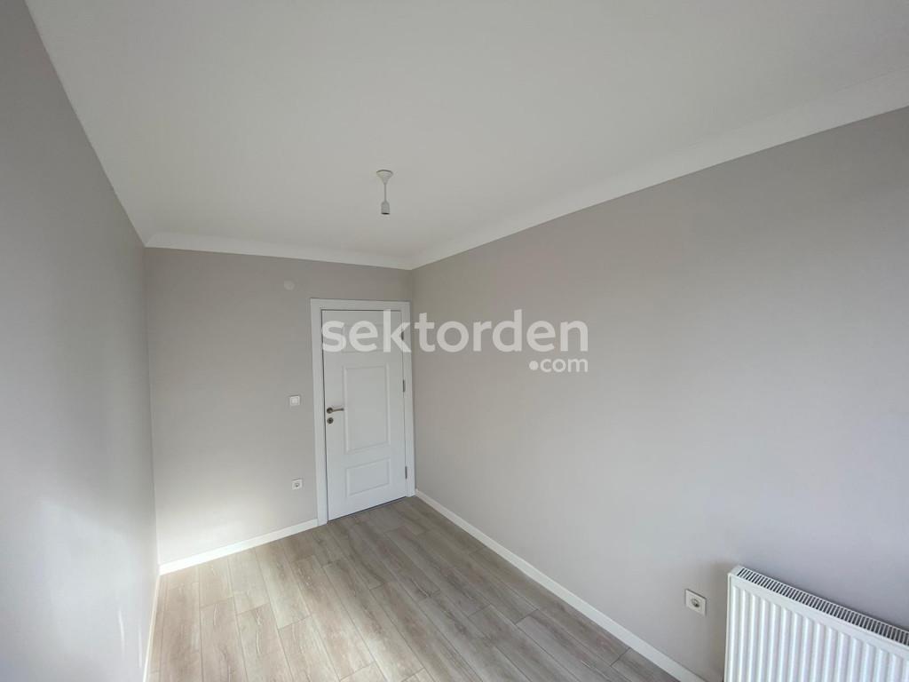 EMLAK WORKS'DEN SANCAKTEPE'DE SATILIK DAİRE