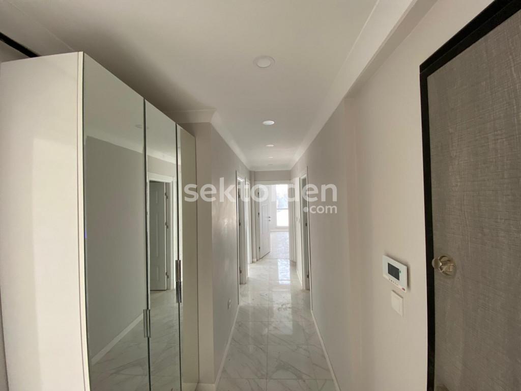 EMLAK WORKS'DEN SANCAKTEPE'DE SATILIK DAİRE