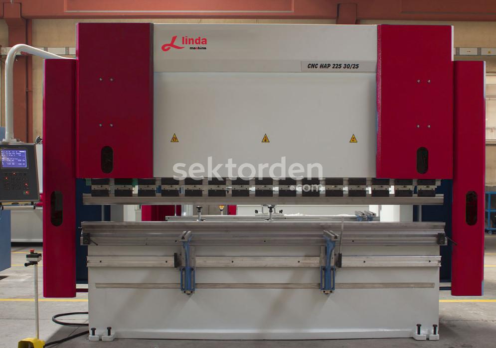 3000 x 225 Ton Abkant Pres - Press Brake