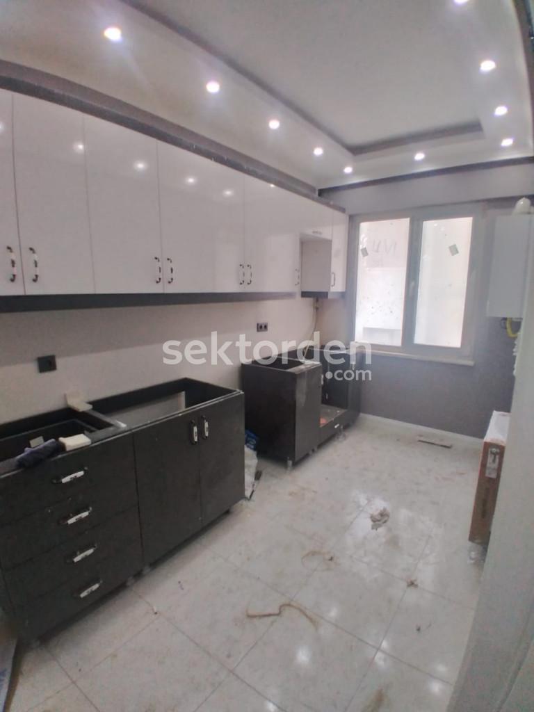 ACİL!! EMLAK WORKS'DEN MALTEPE'DE 2+1 SATILIK DAİRE