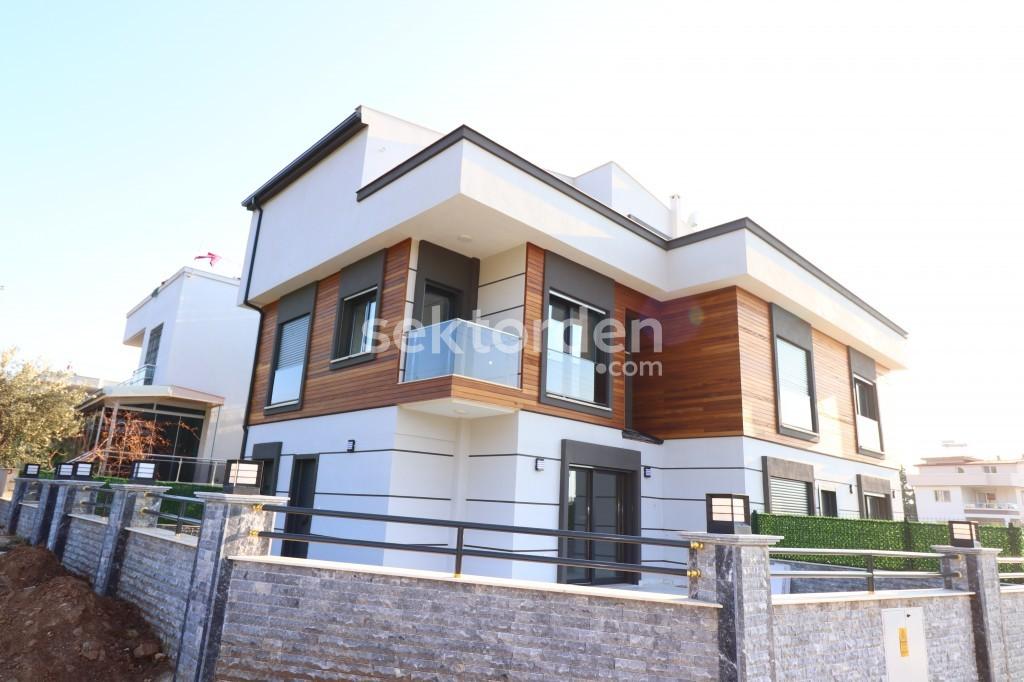 İzmir Menderes Özdere’de Ultra Lüks Özel Yapımlı 3+1 Villa
