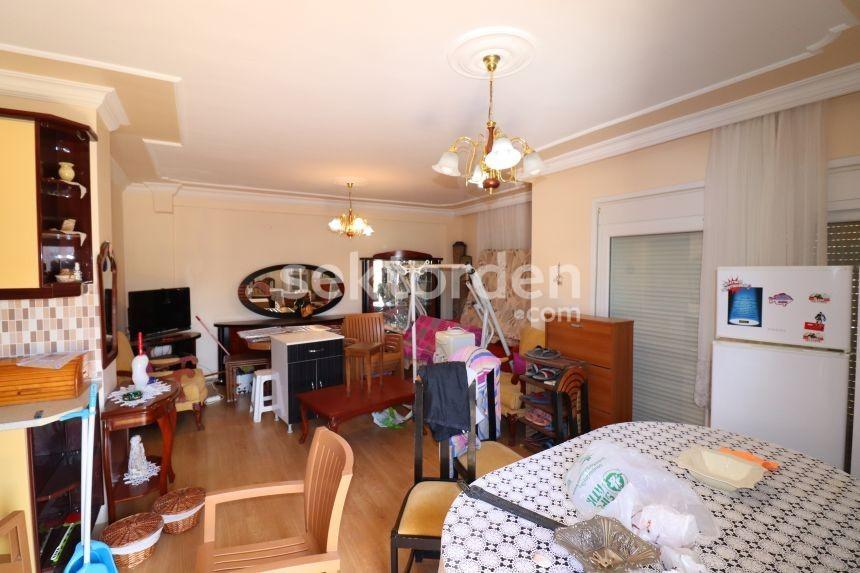 Ürkmez'de Denize 50M. Mesafede Yaz Kış Kullanıma Uygun 4+1 Villa