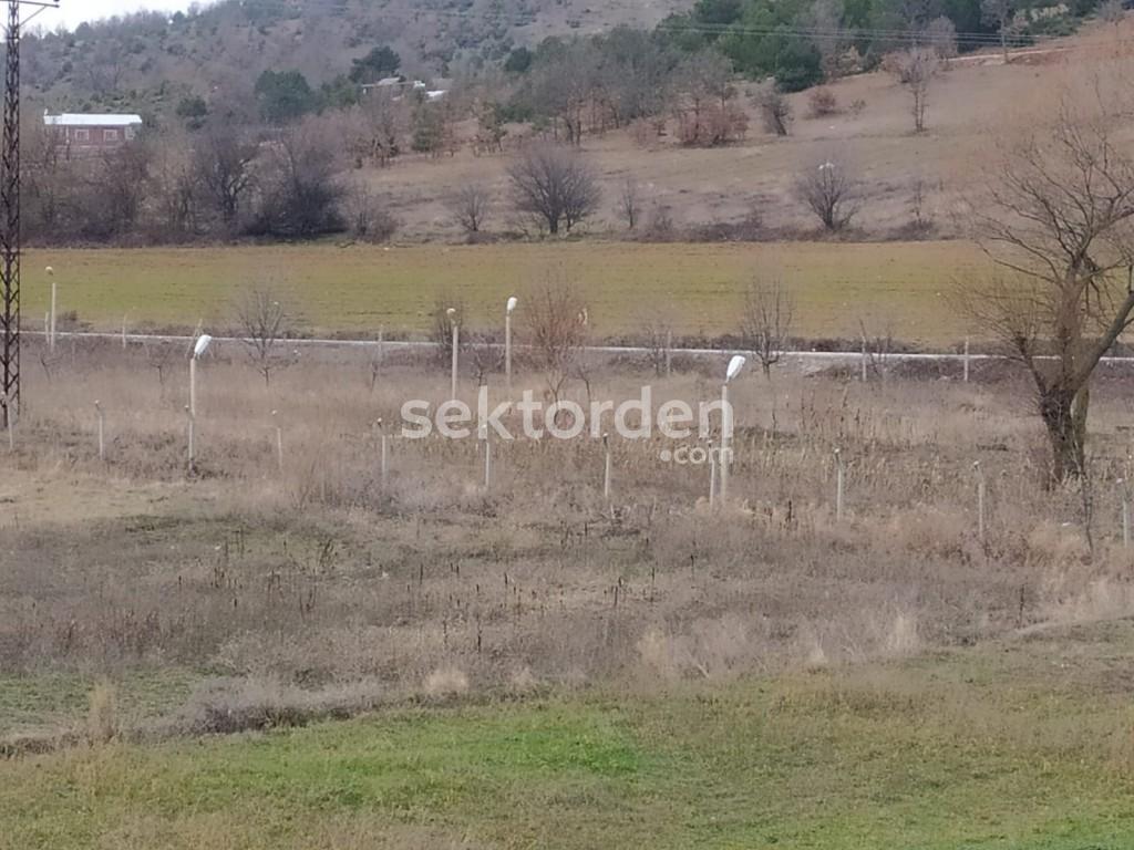 BURSA KILIÇ'TAN GÜRSU ERİCEK KÖYÜNDE SATILIK 10481m2 TARLA