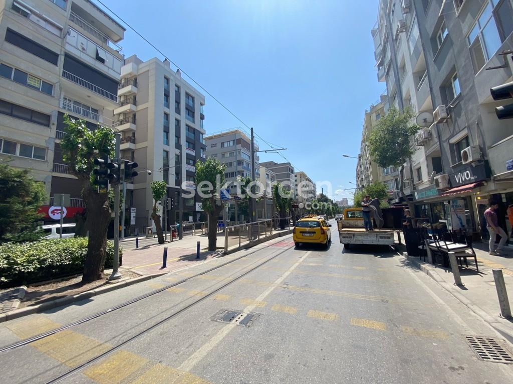 ALSANCAĞIN MERKEZİNDE KAÇIRILMAZ BAHÇELİ BATARLI SATILIK DÜKKAN