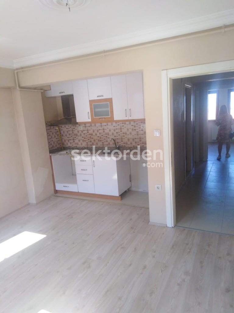 BURSA KILIÇ'TAN ALİPAŞA CADDE ÜSTÜ SATILIK 2+1 3.KAT DAİRE