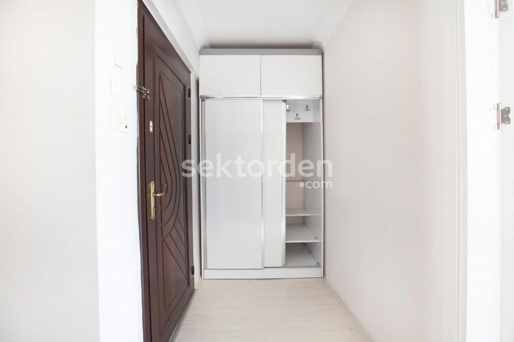 BURSA KILIÇ’TAN İNCİRLİ’DE CADDE ÜZERİ SATILIK LÜX 2+1 DAİRE