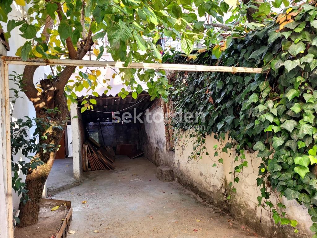 BURSA KILIÇ’TAN DEĞİRMENLİKIZIK TA 3 KATLI MÜSTAKİL EV