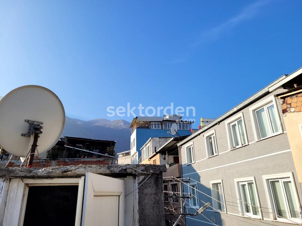 BURSA KILIÇ’TAN DEĞİRMENLİKIZIK TA 3 KATLI MÜSTAKİL EV